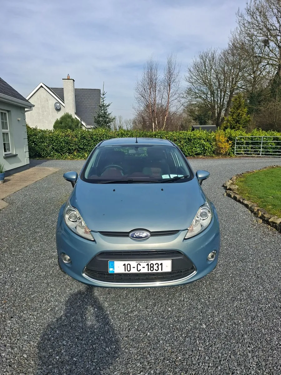 Ford Fiesta 2010 - Image 1