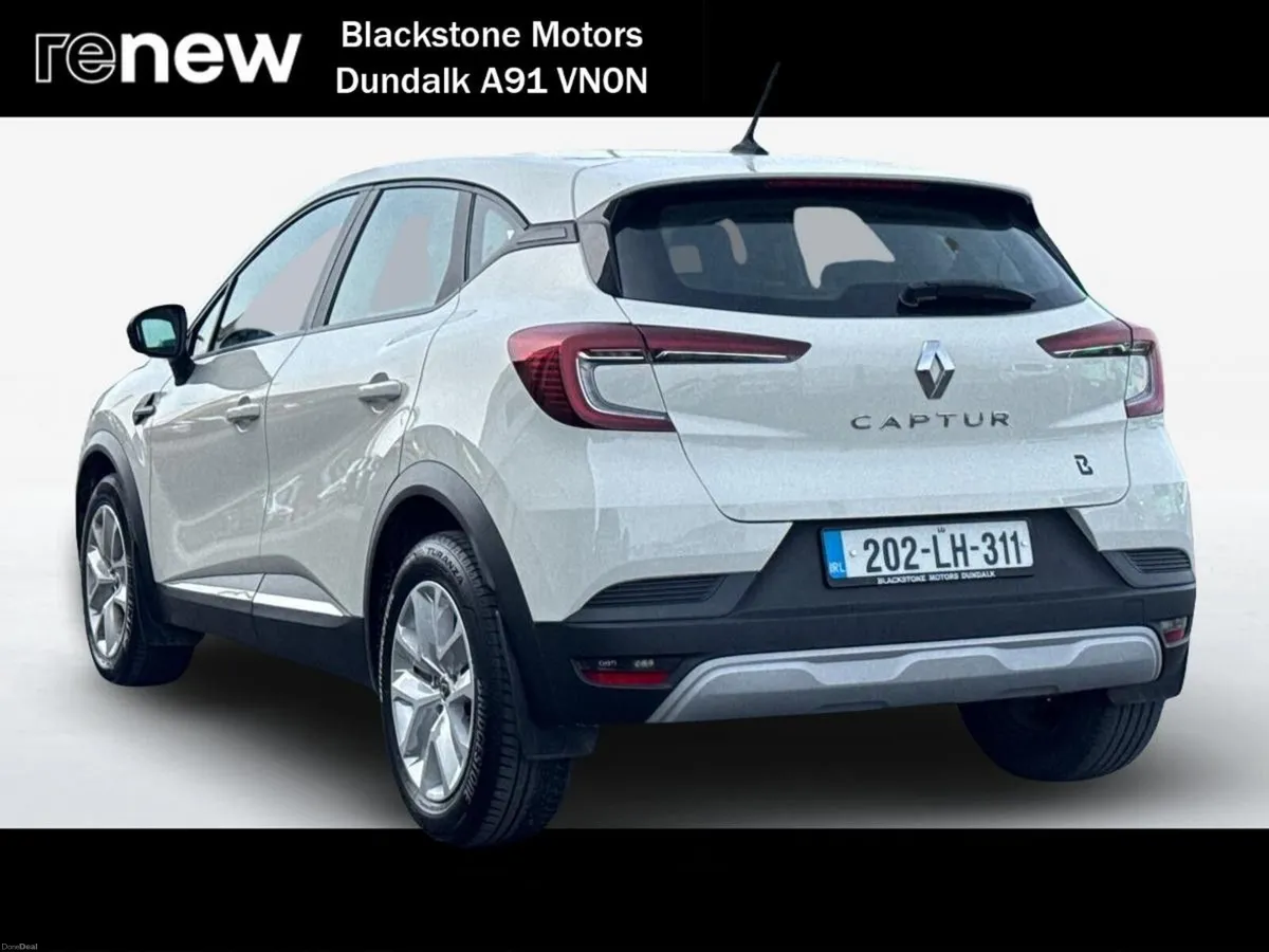 Renault Captur TCe 100 Play - Image 3