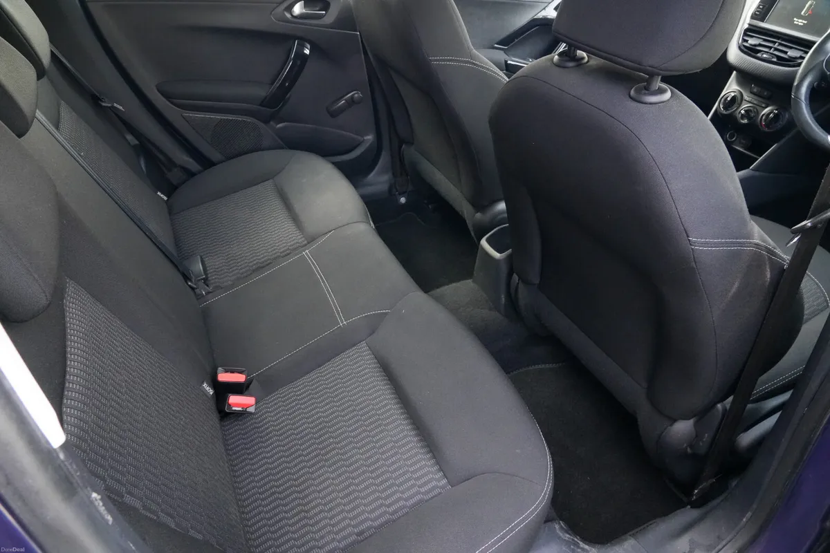 2015 Peugeot 208 1.0 PURE TECH Petrol Manual - Image 4