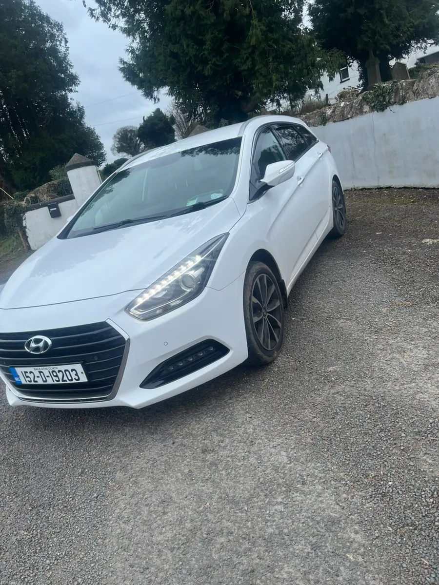 152 HYUNDIA I40 ESTATE NCT AND TAX - Image 1