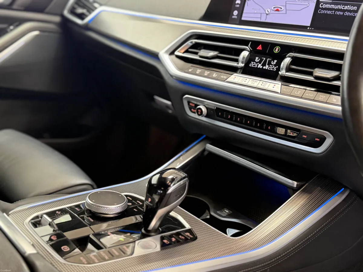 2022 BMW X5 M Sport X-Drive M Performance 45E FSH - Image 4