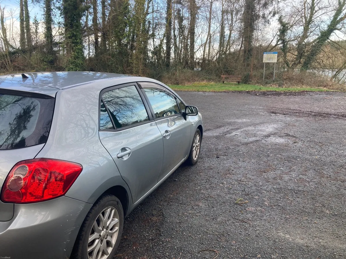 Toyota Auris 2010 - Image 4