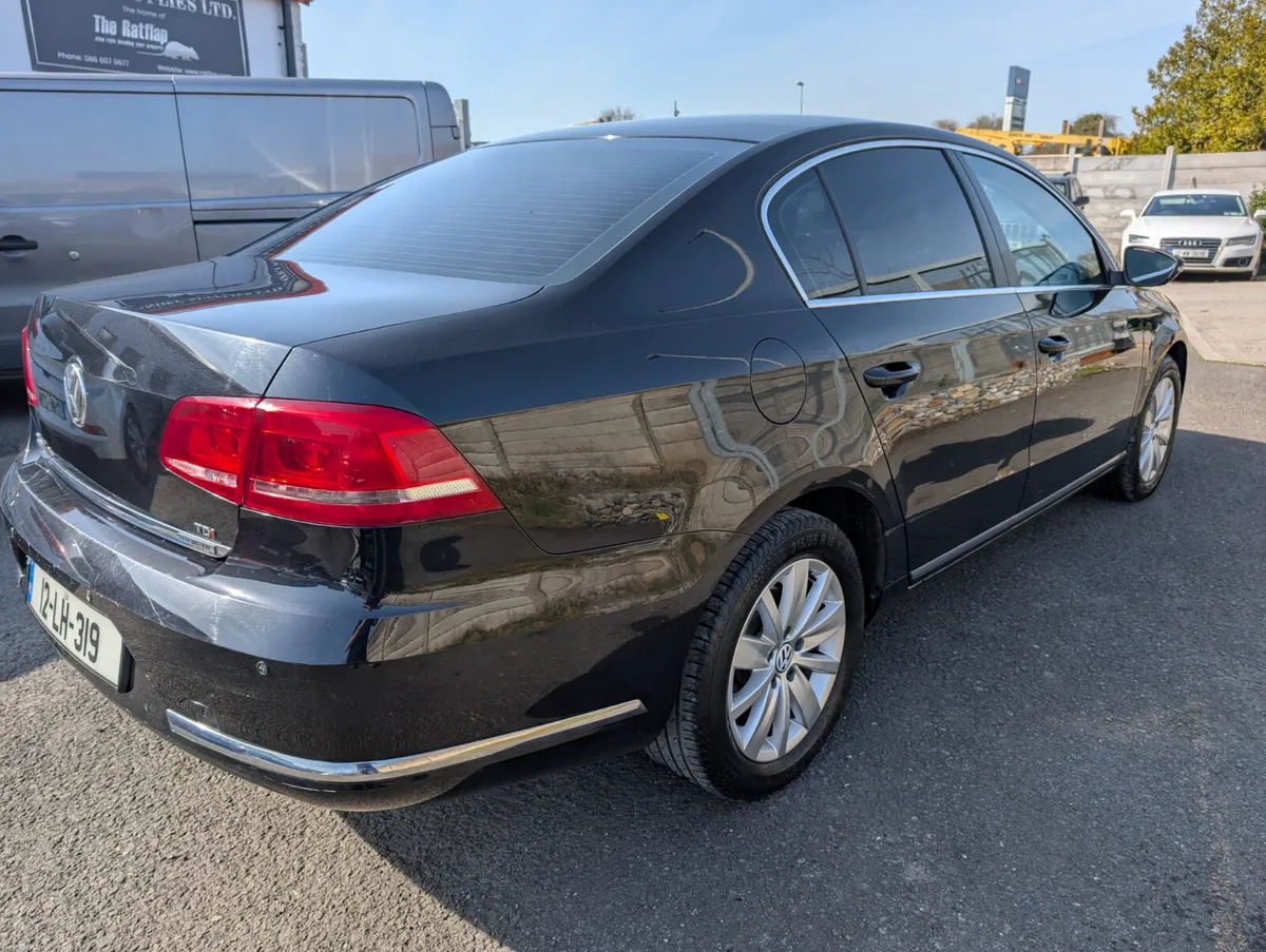 Volkswagen Passat low mileage & service history - Image 4