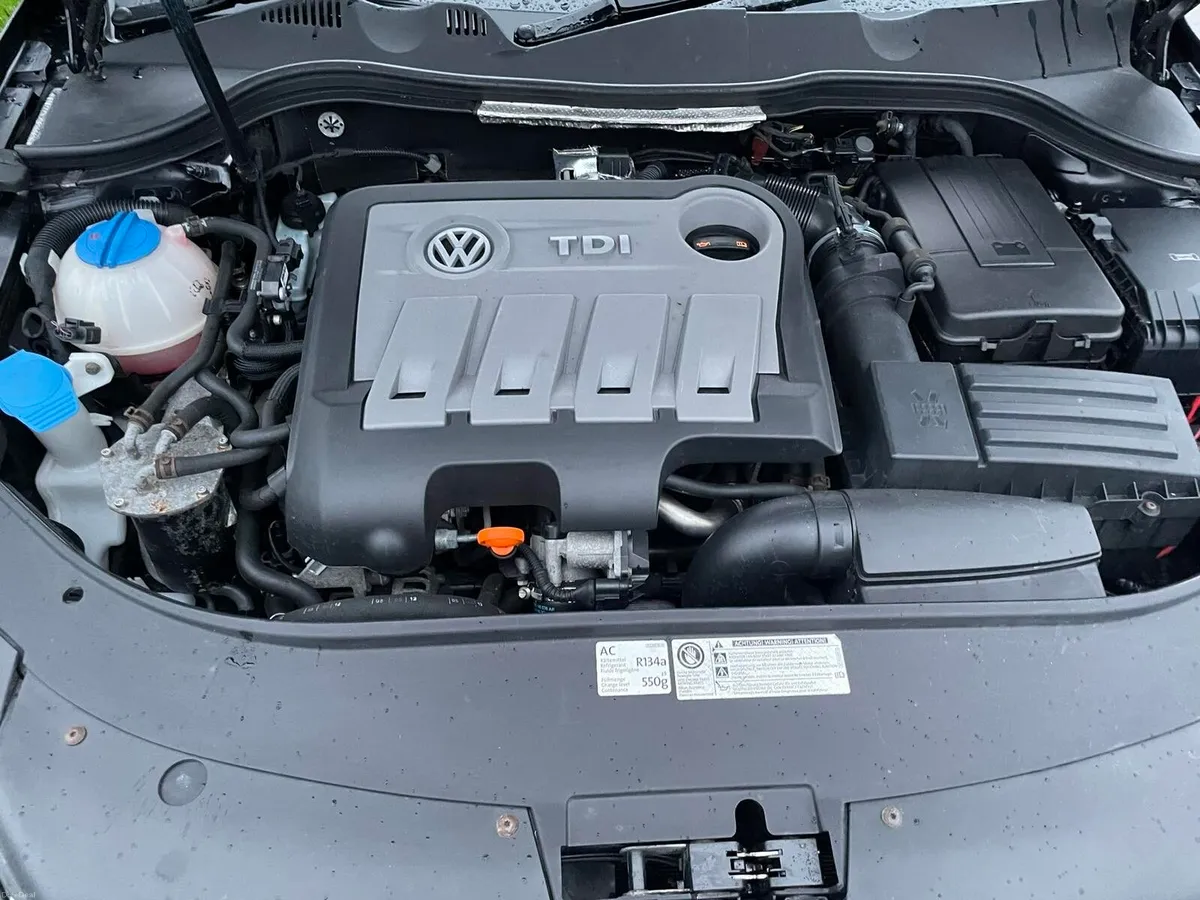Volkswagen Passat 2.0 - Image 4