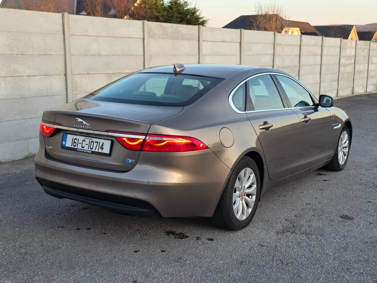 Jaguar XF 2.0 D 163PS Prestige Automatic - Image 4