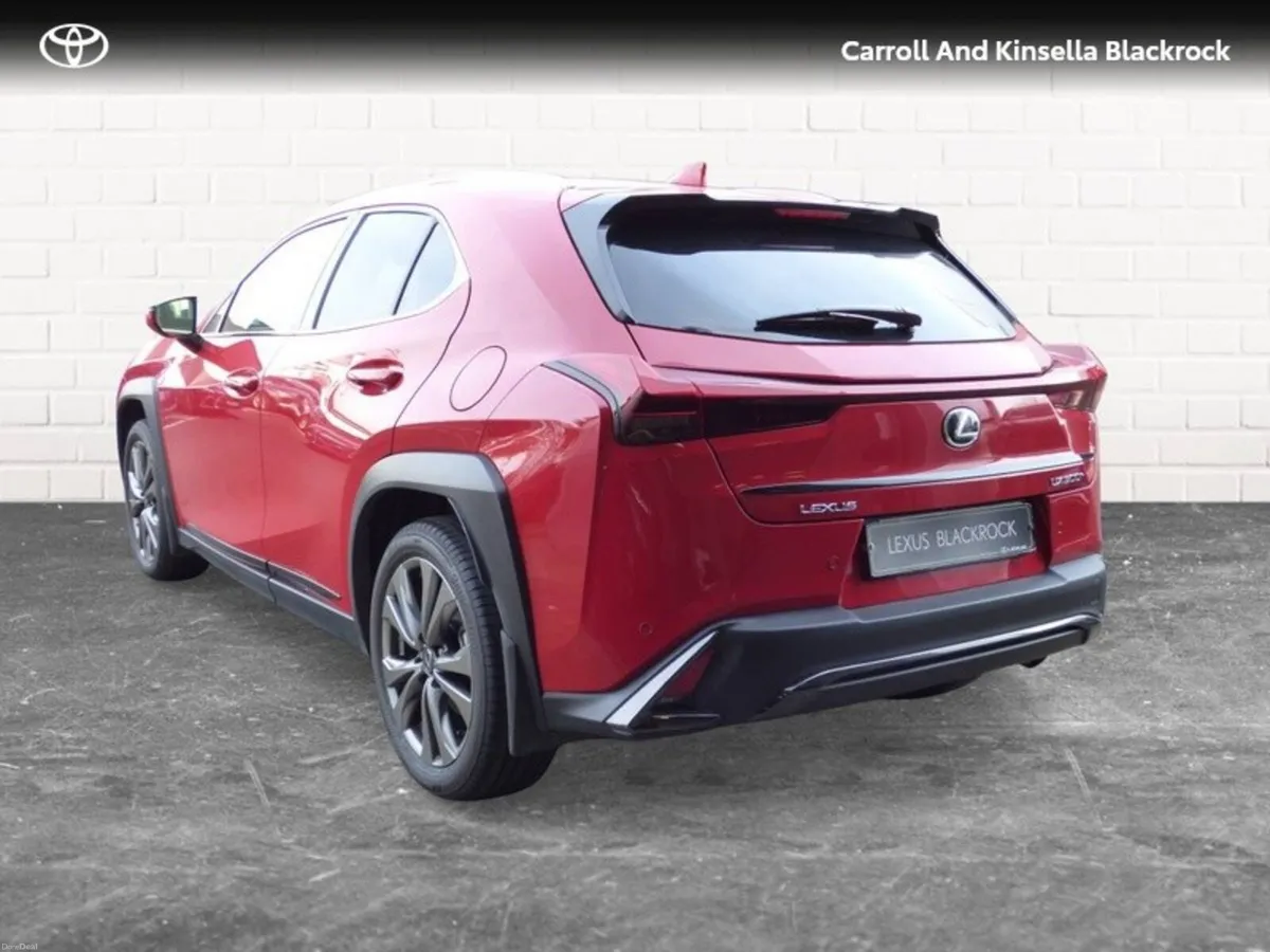 Lexus UX 300h Hybrid F Sport Design - Image 4