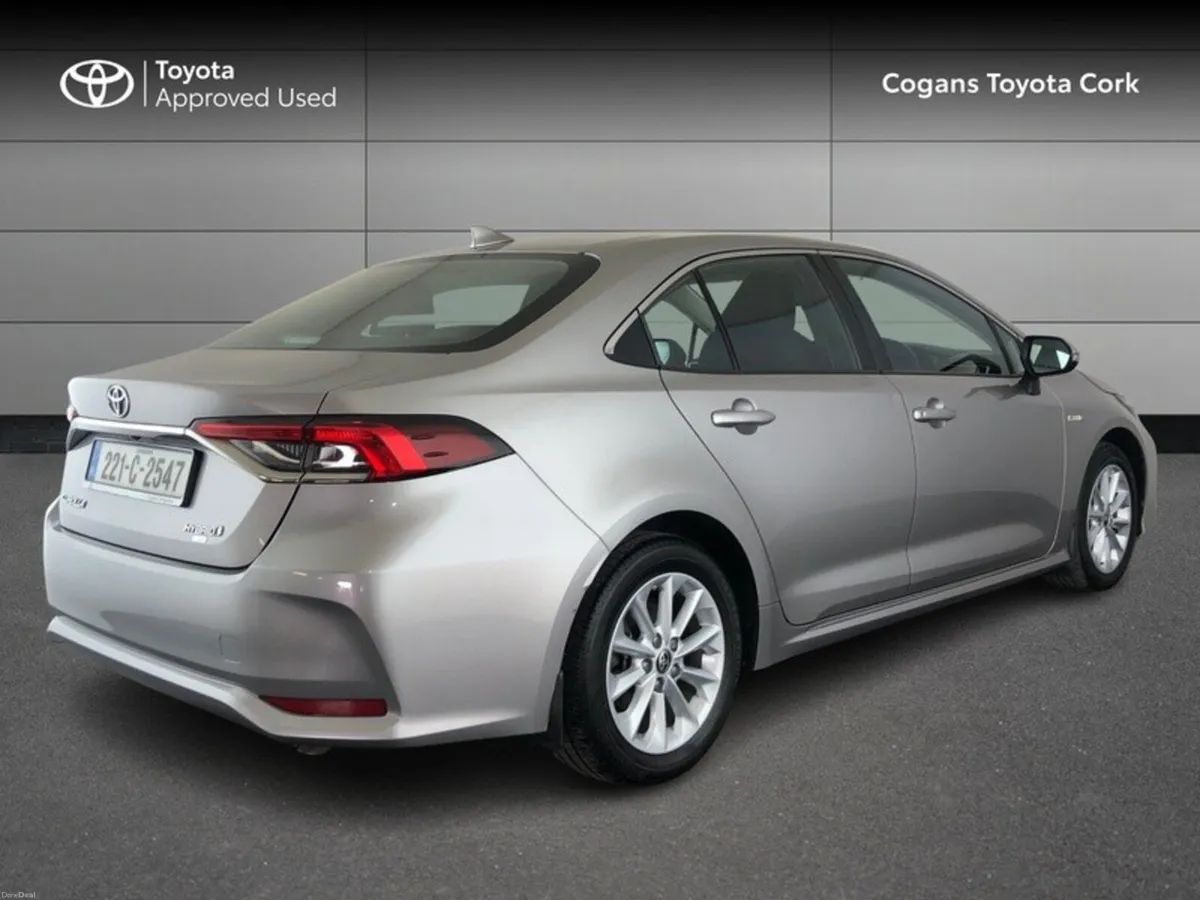 Toyota Corolla COROLLA HYB LUNA SALOON - Image 2