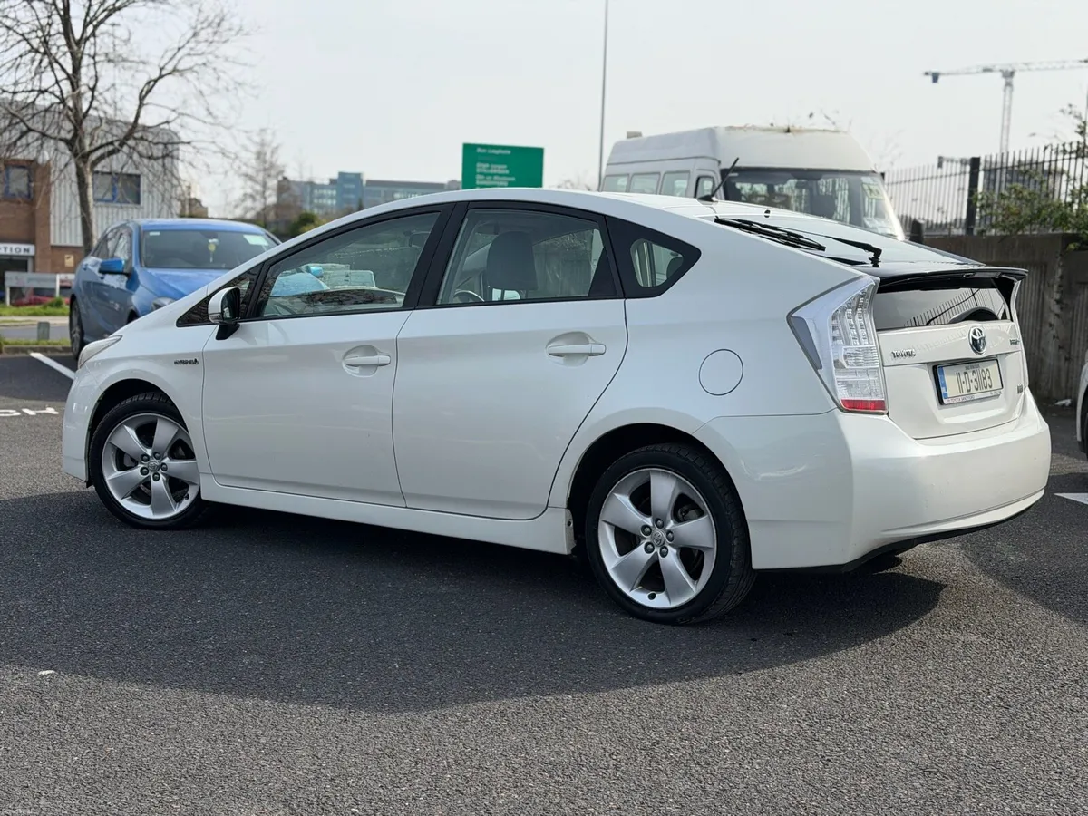 Toyota Prius 2011 Hybrid Tax&Nct - Image 3