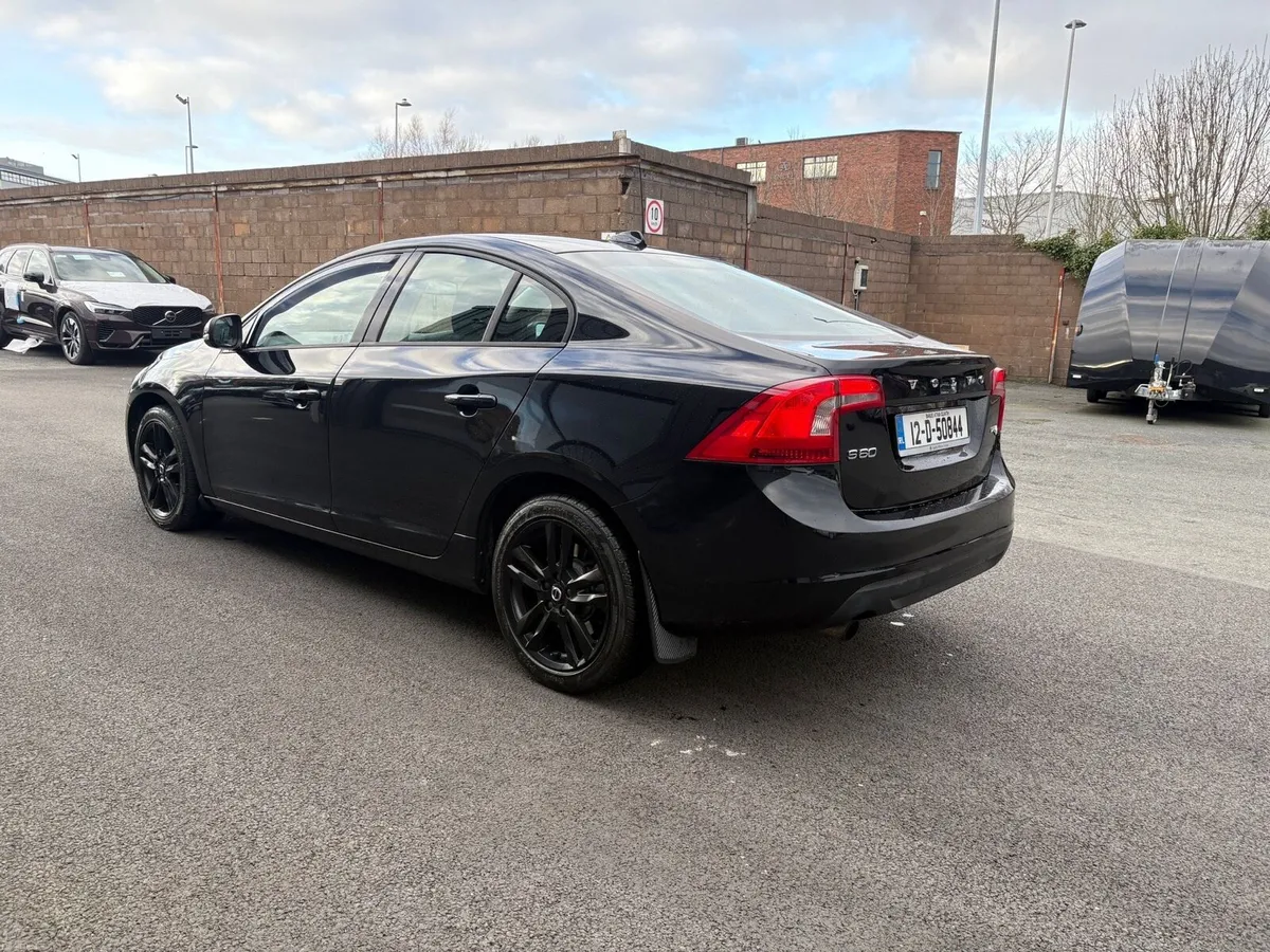 Volvo S60 - Image 2