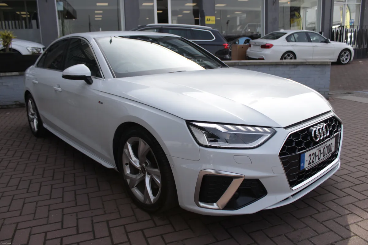 AUDI A4 2.0 QUATTRO 5DR AUTOMATIC ESTATE - Image 2