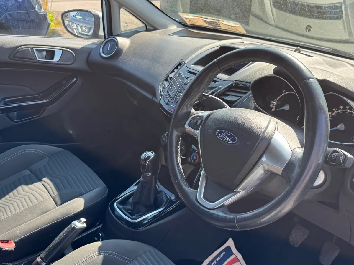 Ford Fiesta nice car - Image 4