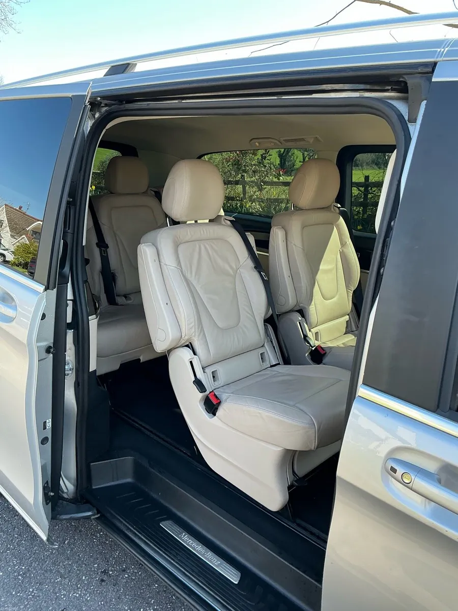 151 Mercedes-Benz v-class - Image 4