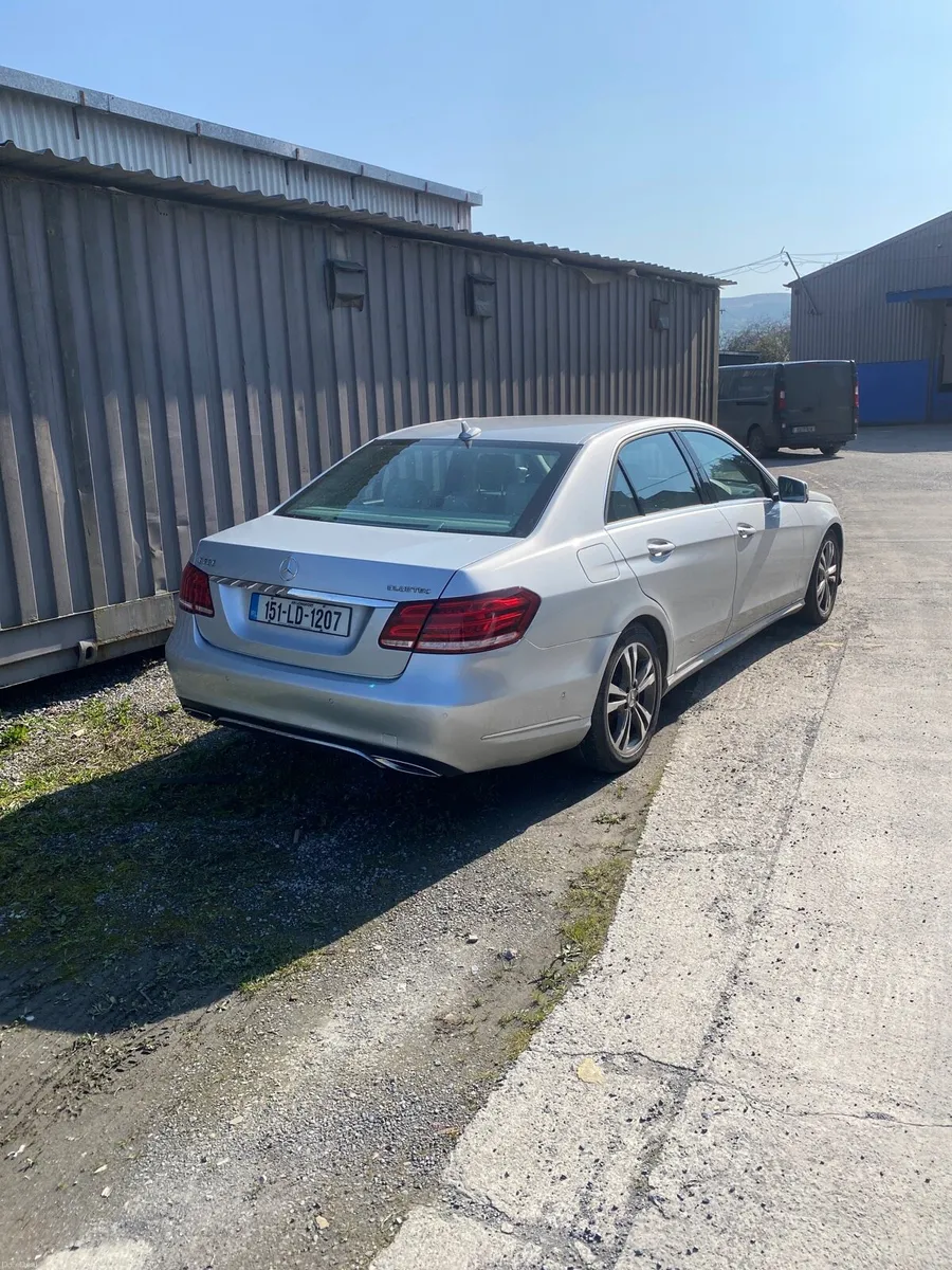 Mercedes e220 - Image 2