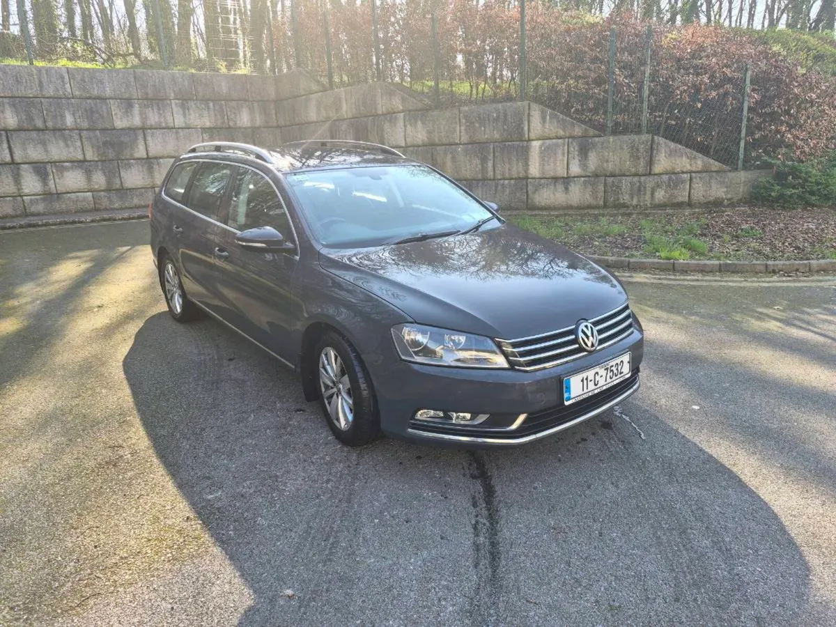 Volkswagen Passat - Image 1