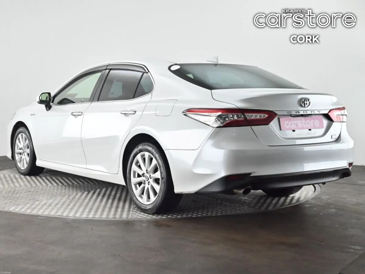 Toyota Camry 2.5 Camry Hybrid - Image 3