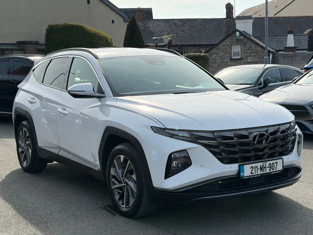 211 Hyundai Tucson Executive 1.6 Diesel *Low Kils* - Image 3