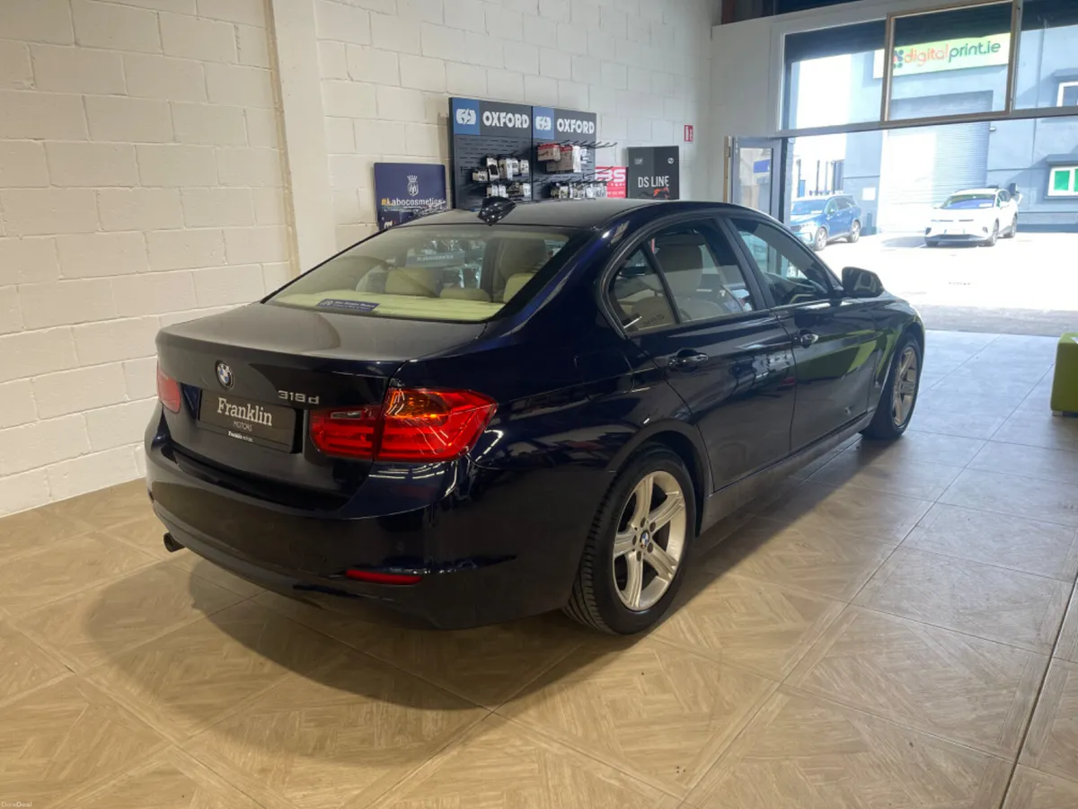BMW 3-Series 2014 - stunning - Image 3