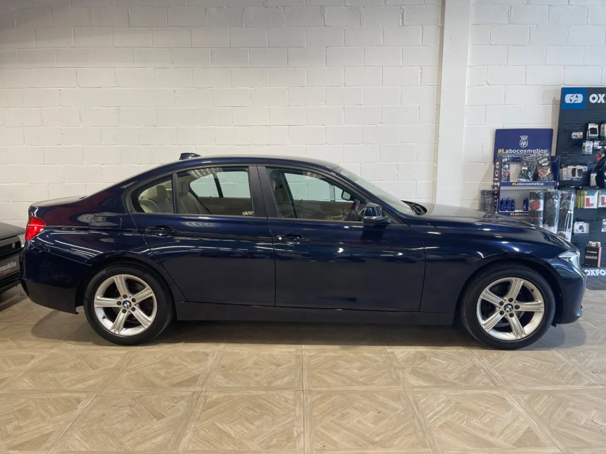 BMW 3-Series 2014 - stunning - Image 2