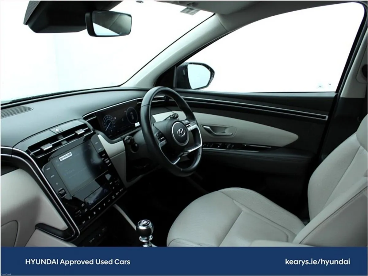 Hyundai Tucson **4.99% APR AVAILABLE** 2WD Executi - Image 5
