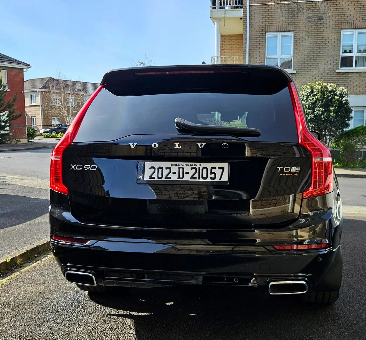 Volvo XC90 R-Design T8 AWD 7 Seater AWD 2020 - Image 2