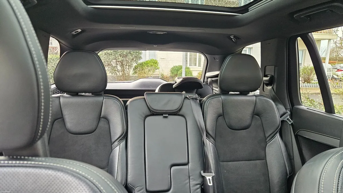 Volvo XC90 R-Design T8 AWD 7 Seater 2020 (202) - Image 4