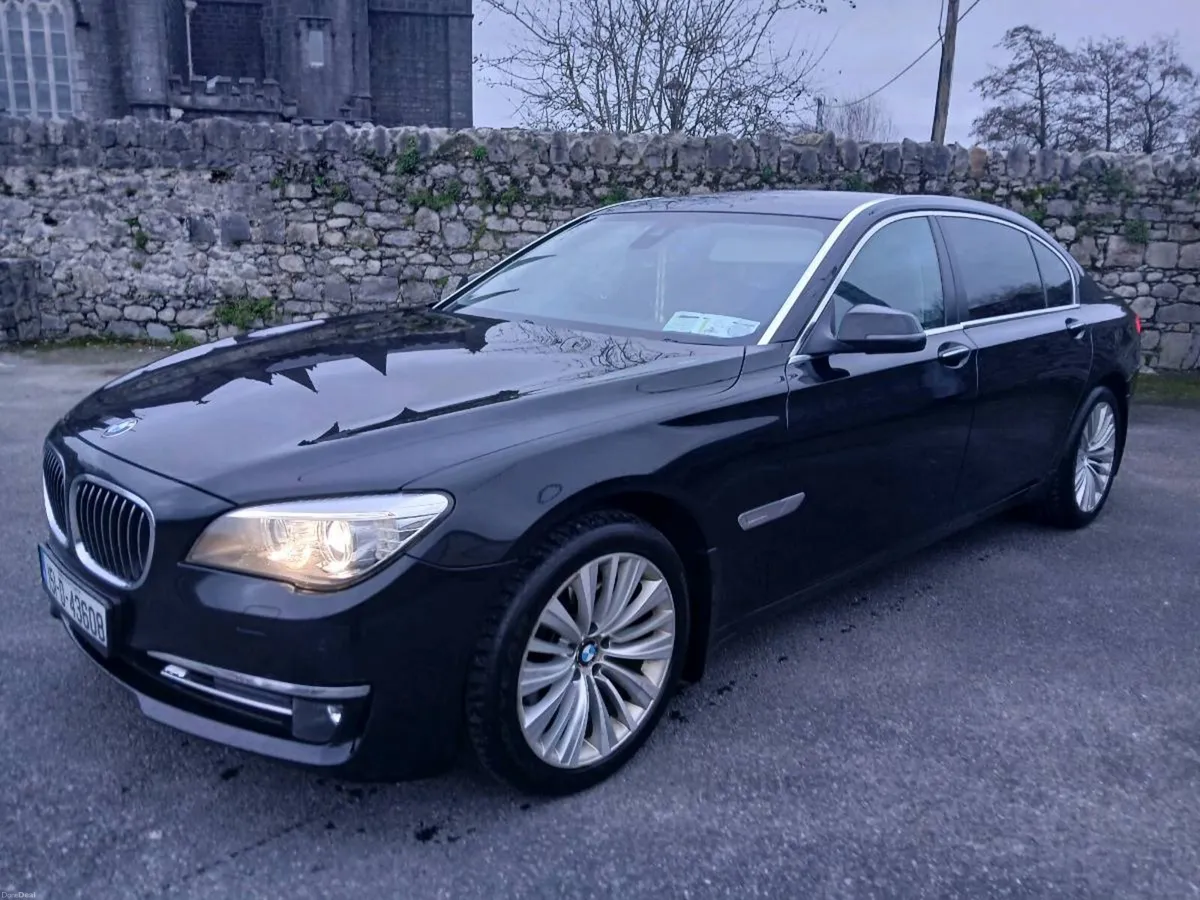 BMW 730 Ld NCT 03/27 MINT CONDITION - Image 2