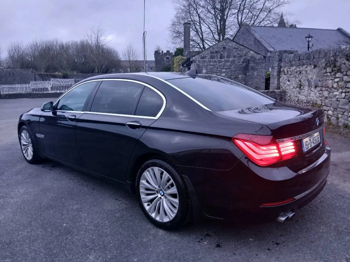 BMW 730 Ld NCT 03/27 MINT CONDITION - Image 3