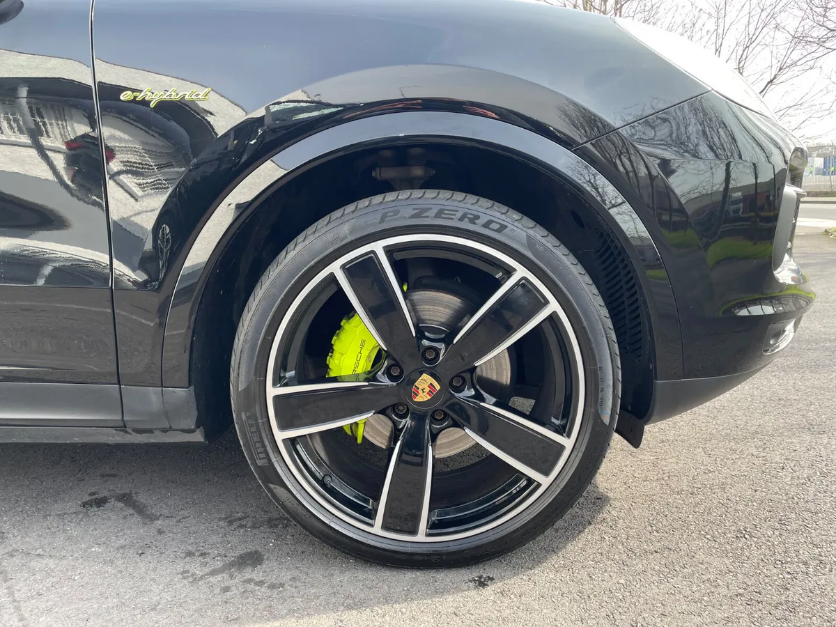 3.0 V6 PLATINUM EDITION - SUNROOF - APPLE PLAY - - Image 2