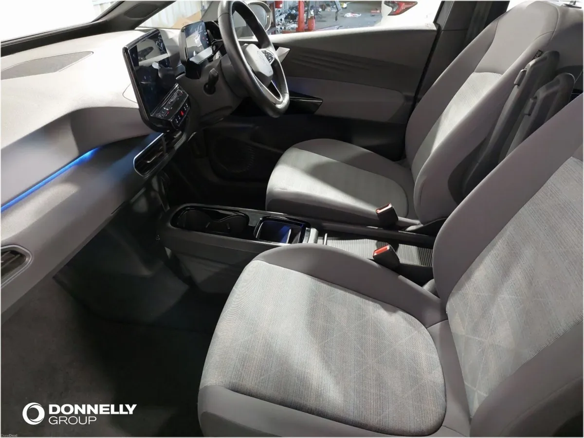 Volkswagen Id.3 Hatchback Life Pro - Image 2