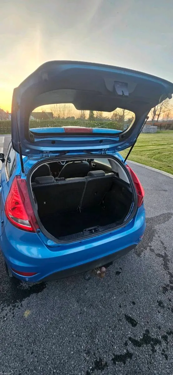 2012 Ford Fiesta ZETEC 1.4 TDCI - Image 4