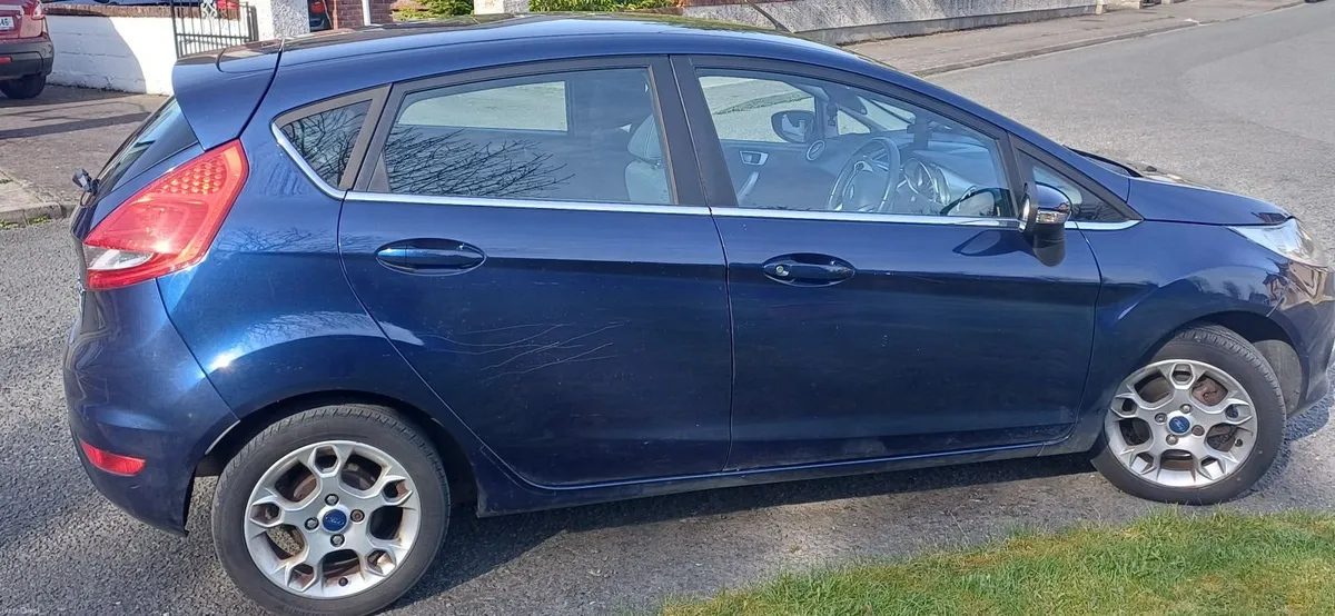 Ford Fiesta 2012 - Image 4
