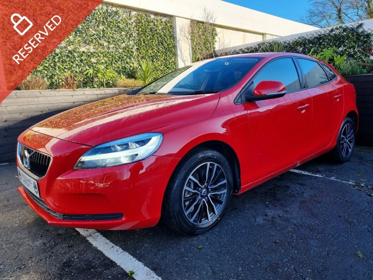 Volvo V40 1.5 T2 / PETROL AUTO / TAX €280 REF: JPN - Image 1
