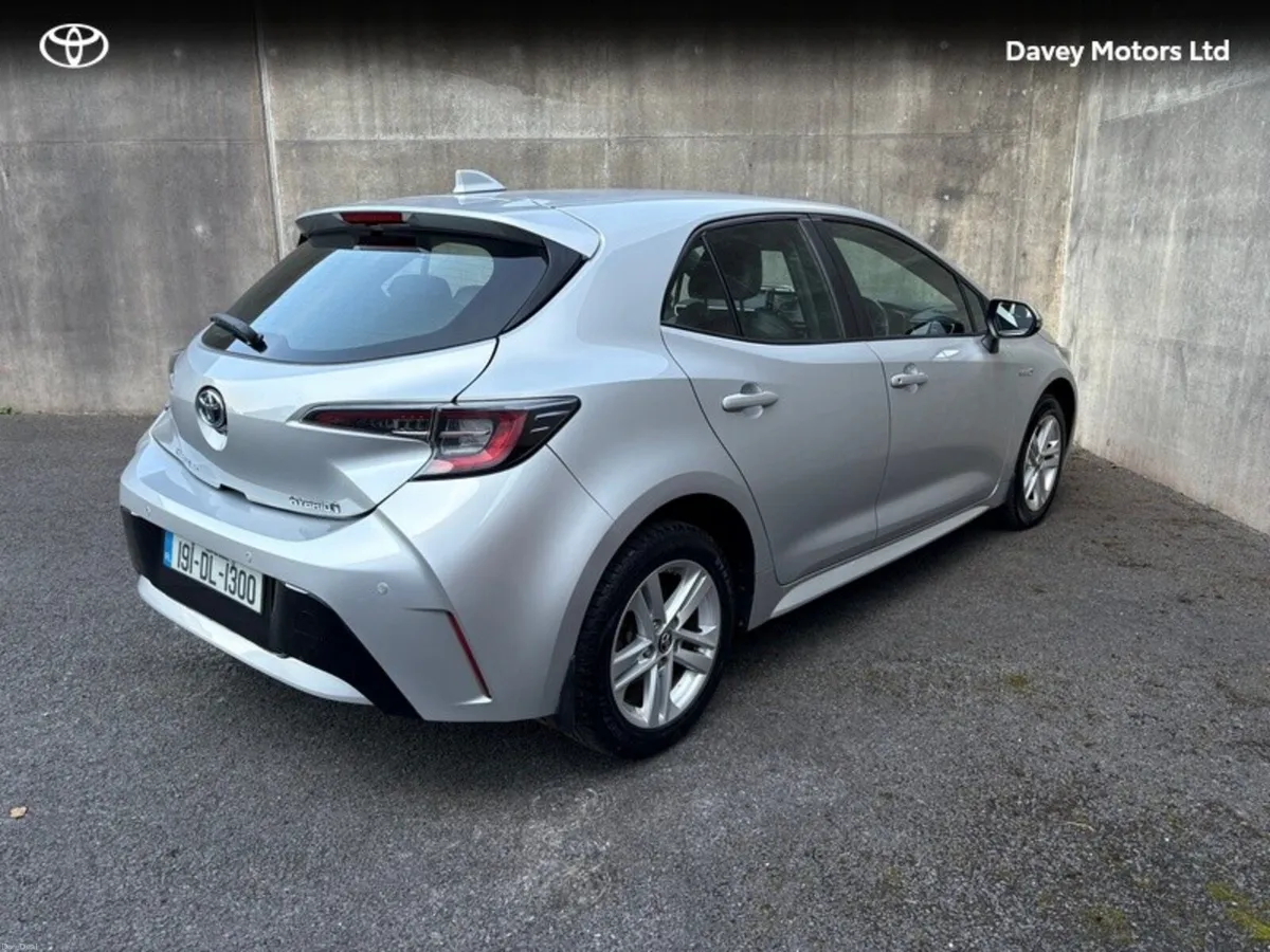 Toyota Corolla COROLLA HYBRID LUNA H/B - Image 2