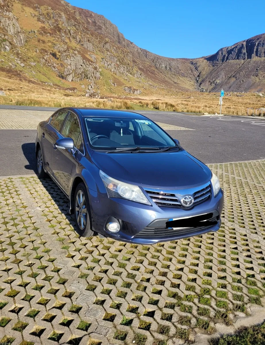 Toyota Avensis 2012 - Image 2