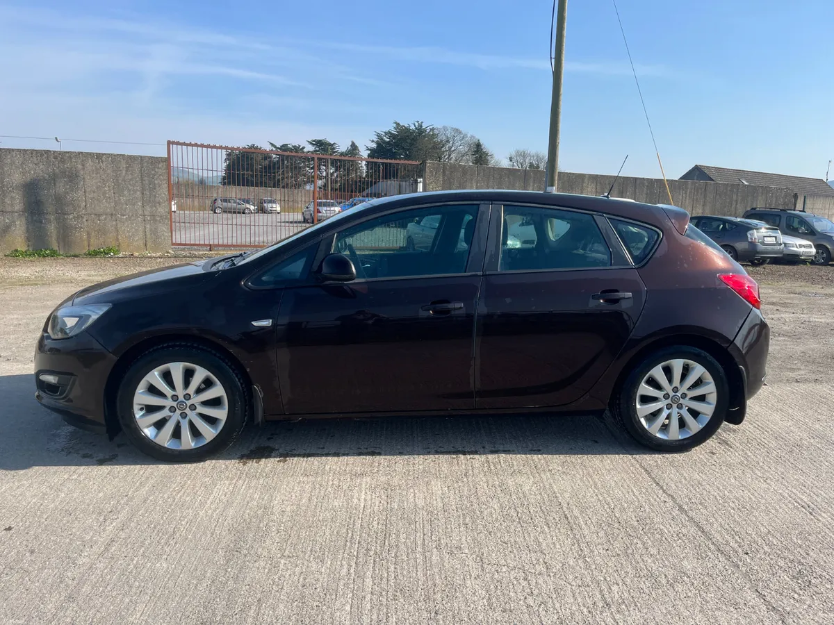 Opel Astra 2014 - Image 4