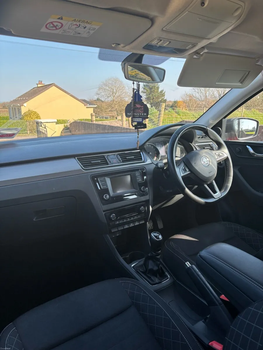 Skoda Rapid - Image 4