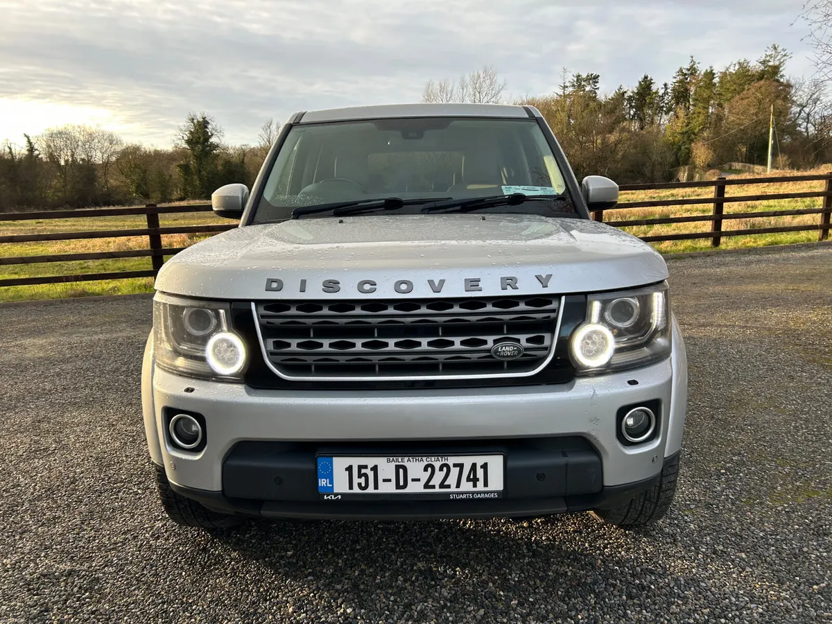 2015 Discovery 4 XE Crewcab - Image 2