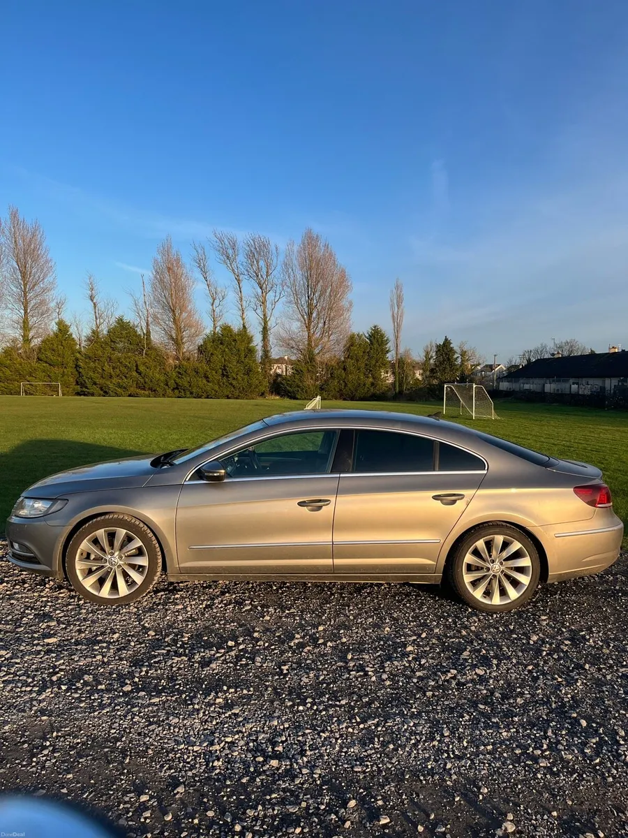 Volkswagen Passat CC - Image 2