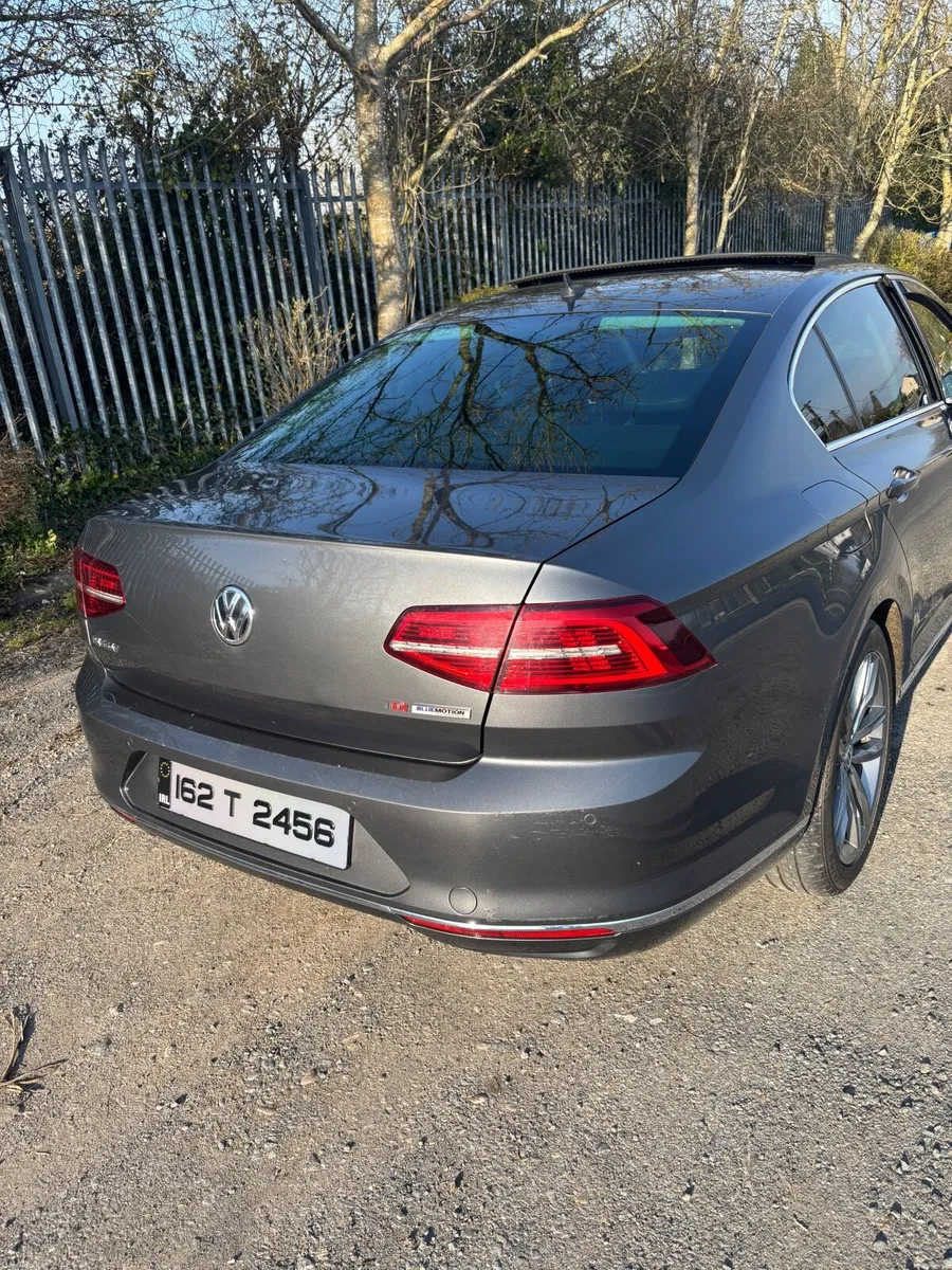 Volkswagen Passat 2016 - Image 4