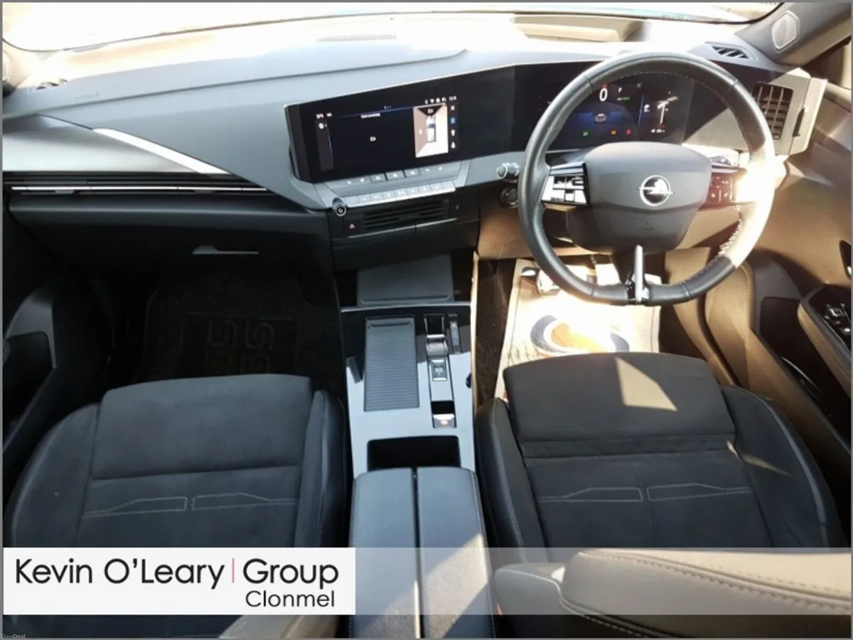 Opel Astra GS 54KWh EV 155PS - Image 2