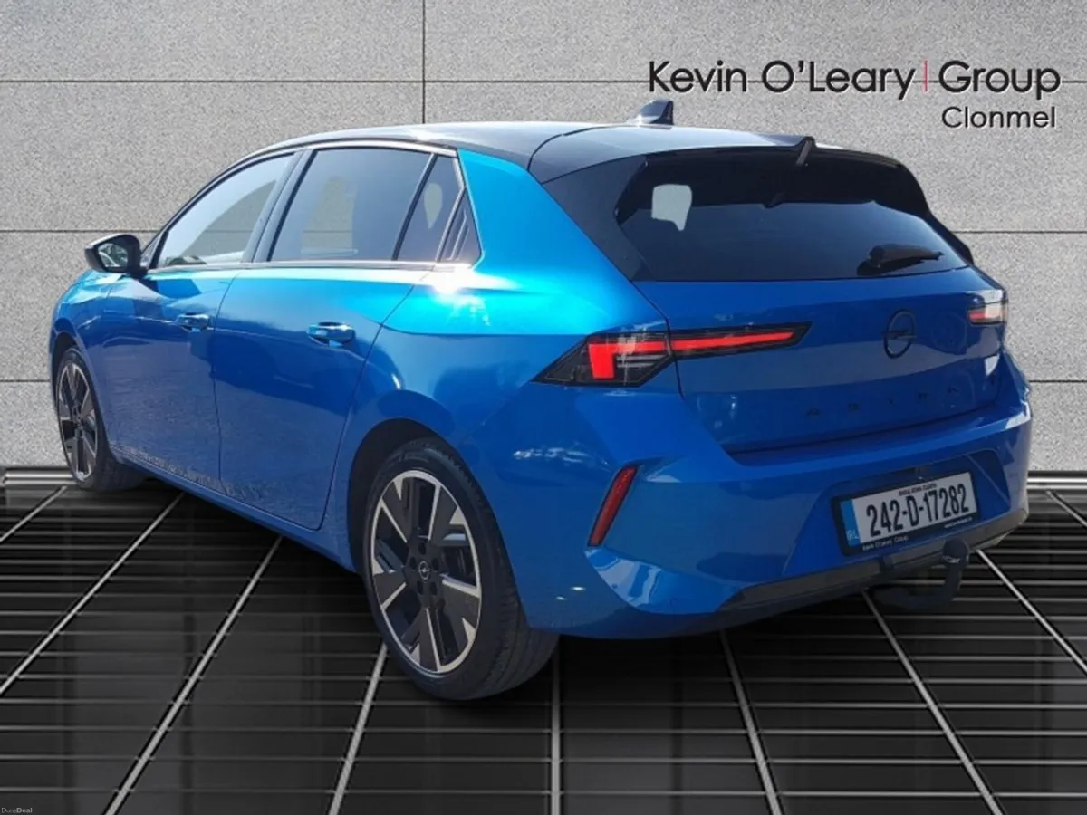 Opel Astra GS 54KWh EV 155PS - Image 3