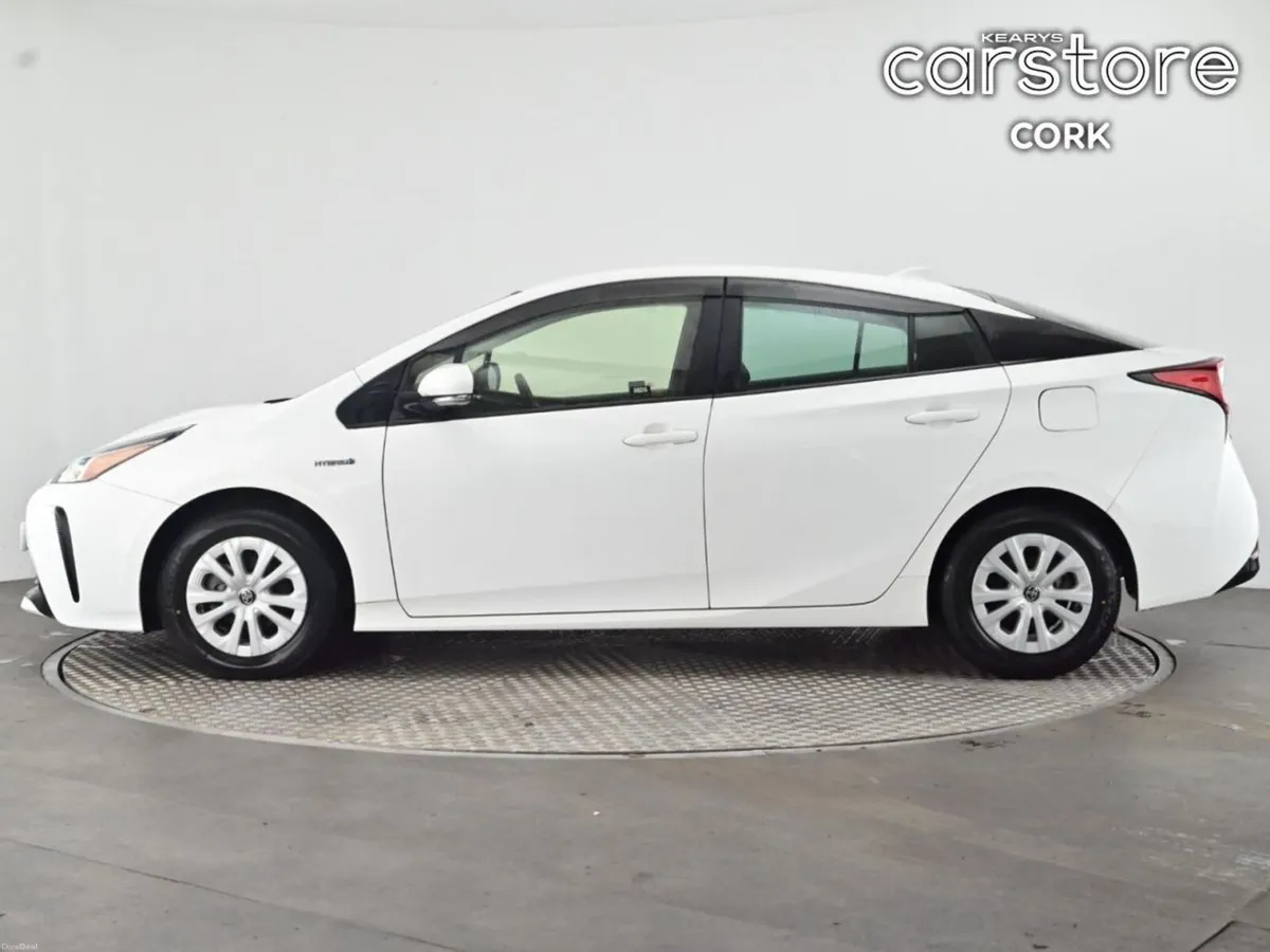 Toyota Prius 1.8 Hybrid Auto - Image 6