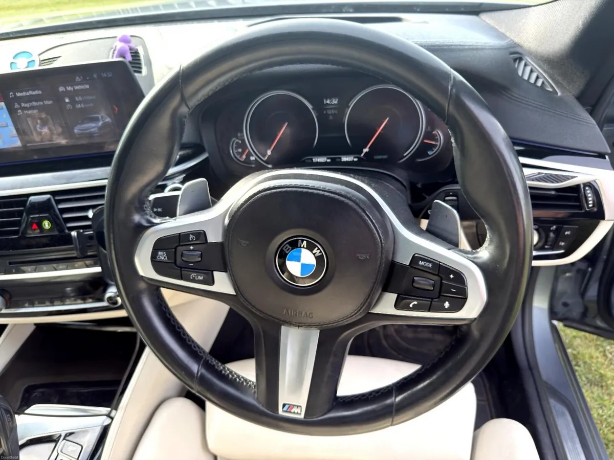 BMW 520d M Sport Auto | High Spec | Sunroof | HUD - Image 4