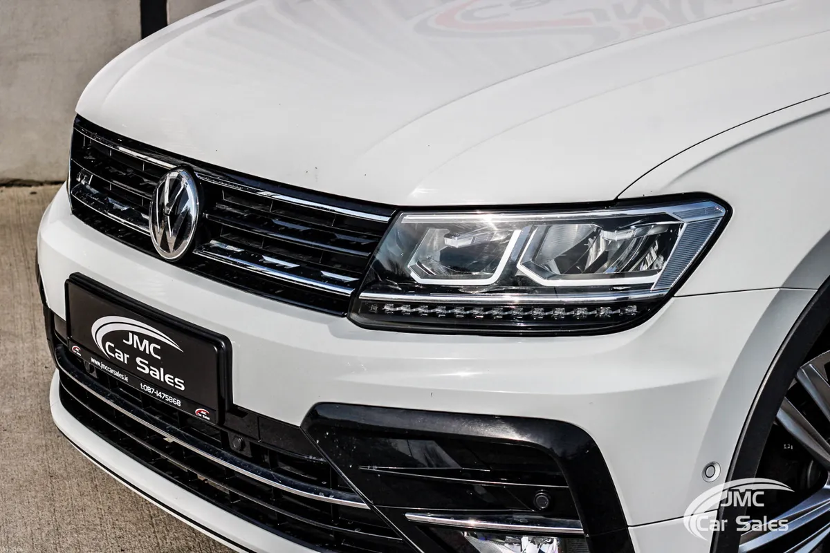 2019 VOLKSWAGEN TIGUAN R-LINE PAN ROOF - Image 3