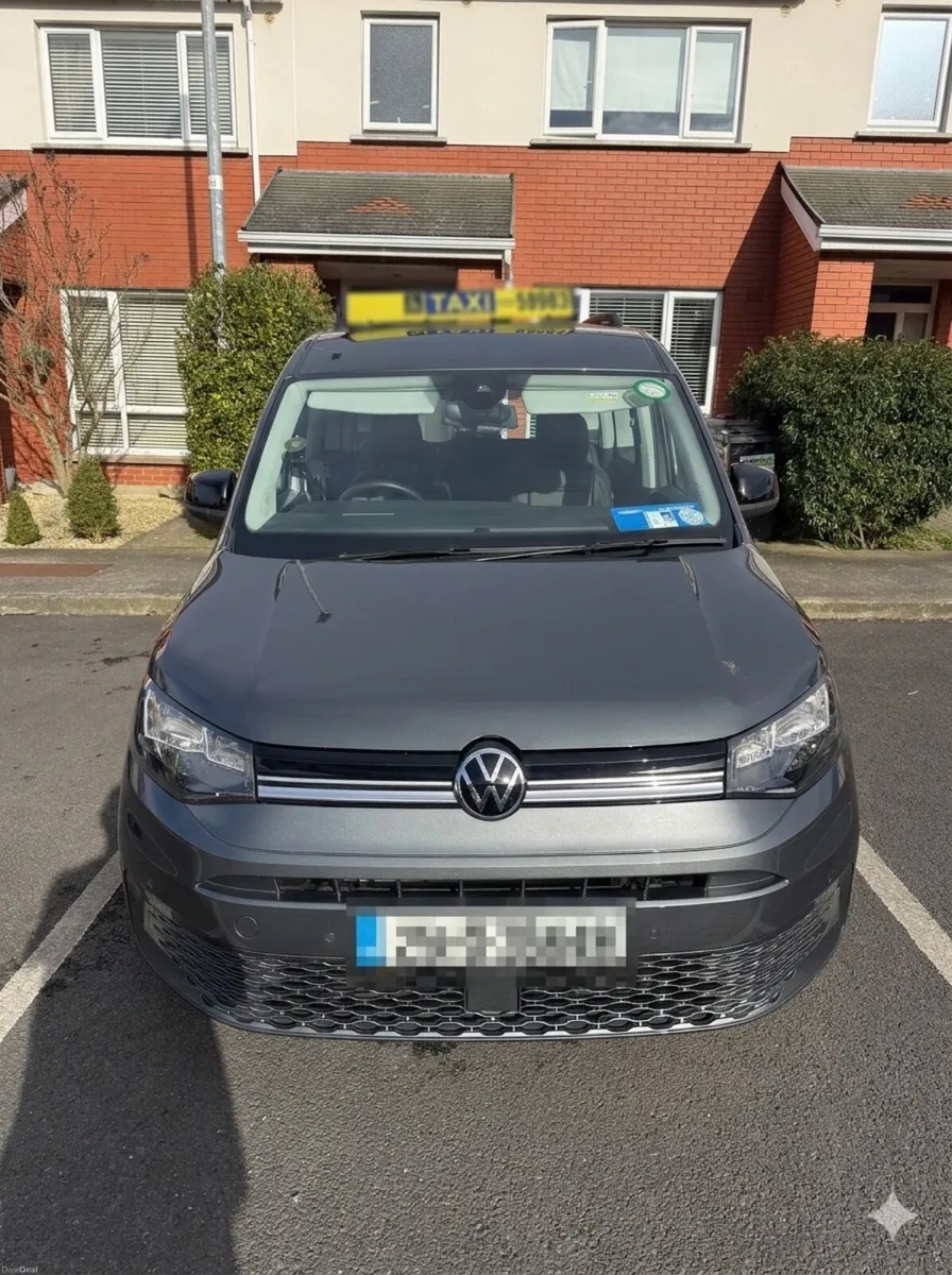 2025 VW Caddy Maxi WAV Taxi – €10k Below Dealer - Image 1