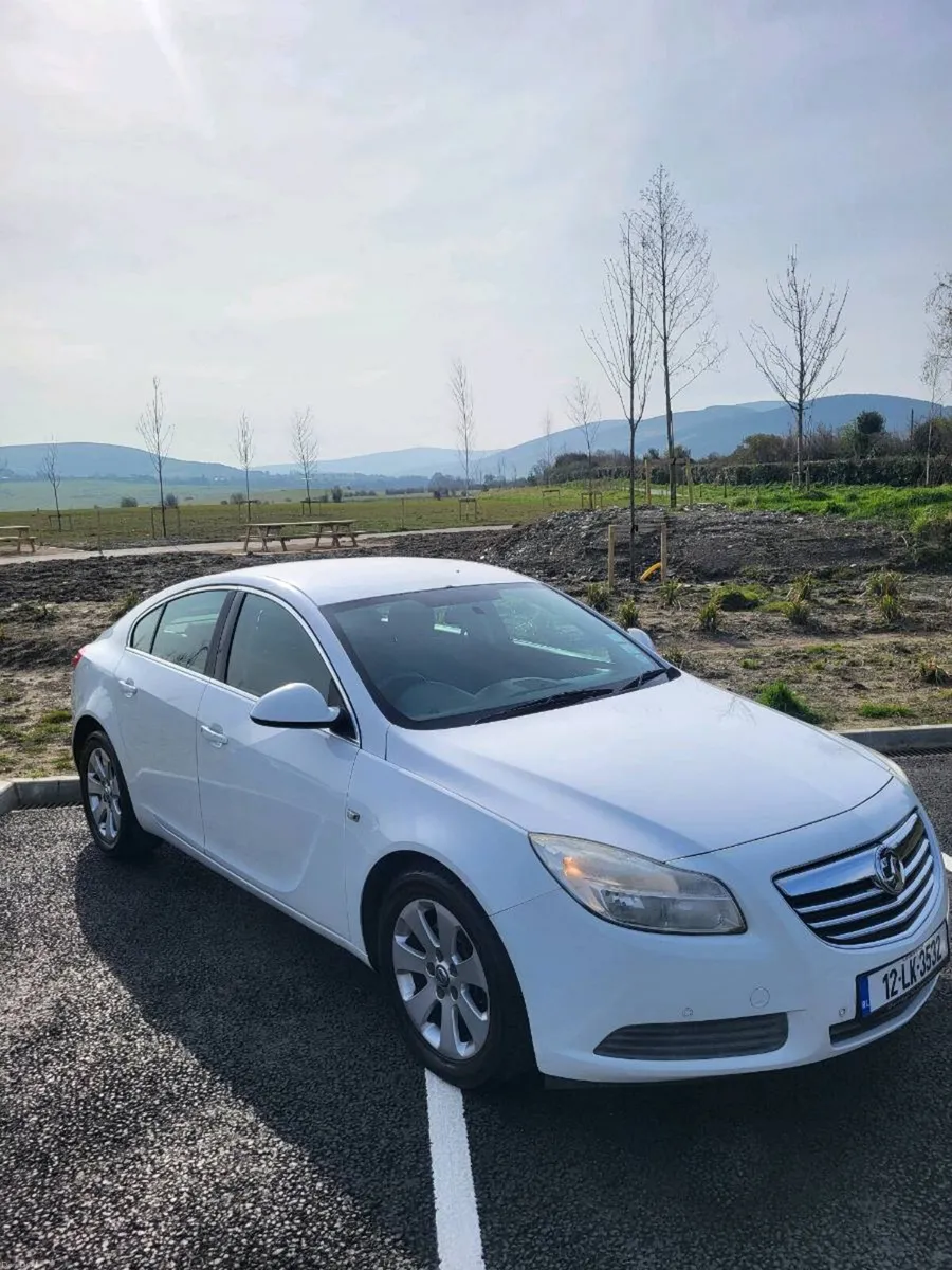 Opel Insignia - Image 1