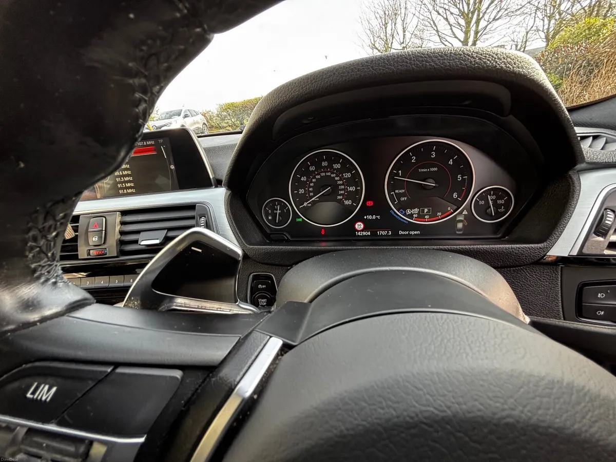 BMW 3-Series 2016 - Image 3