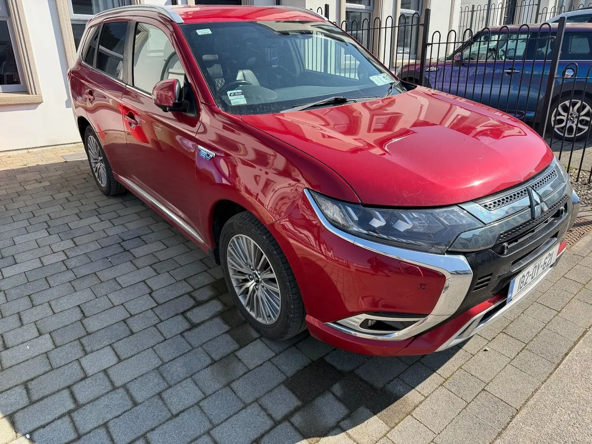 2018 Mitsubishi Outlander 2.4 Petrol Plug-in Hybri - Image 1