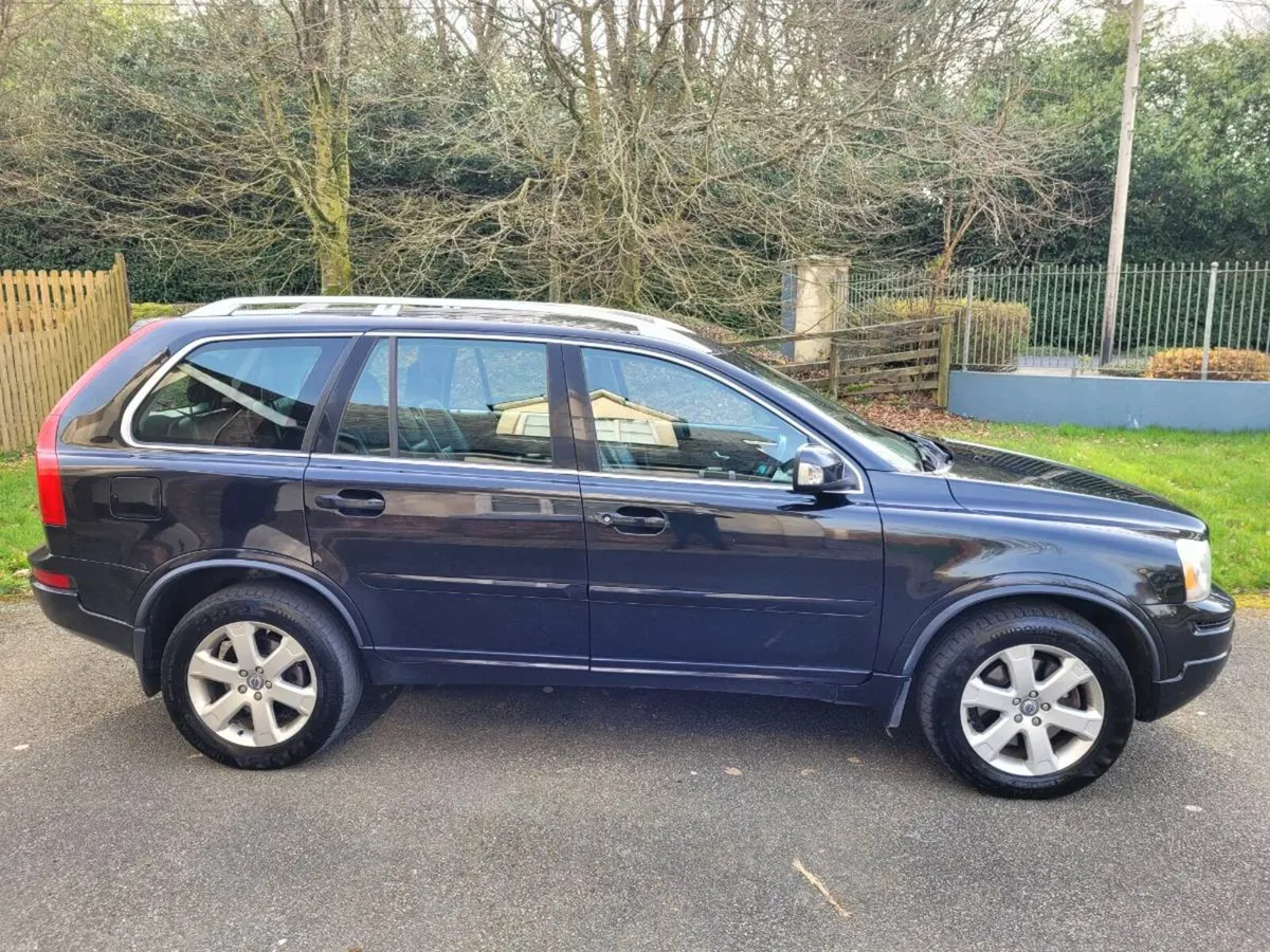 Volvo XC90 - Image 2