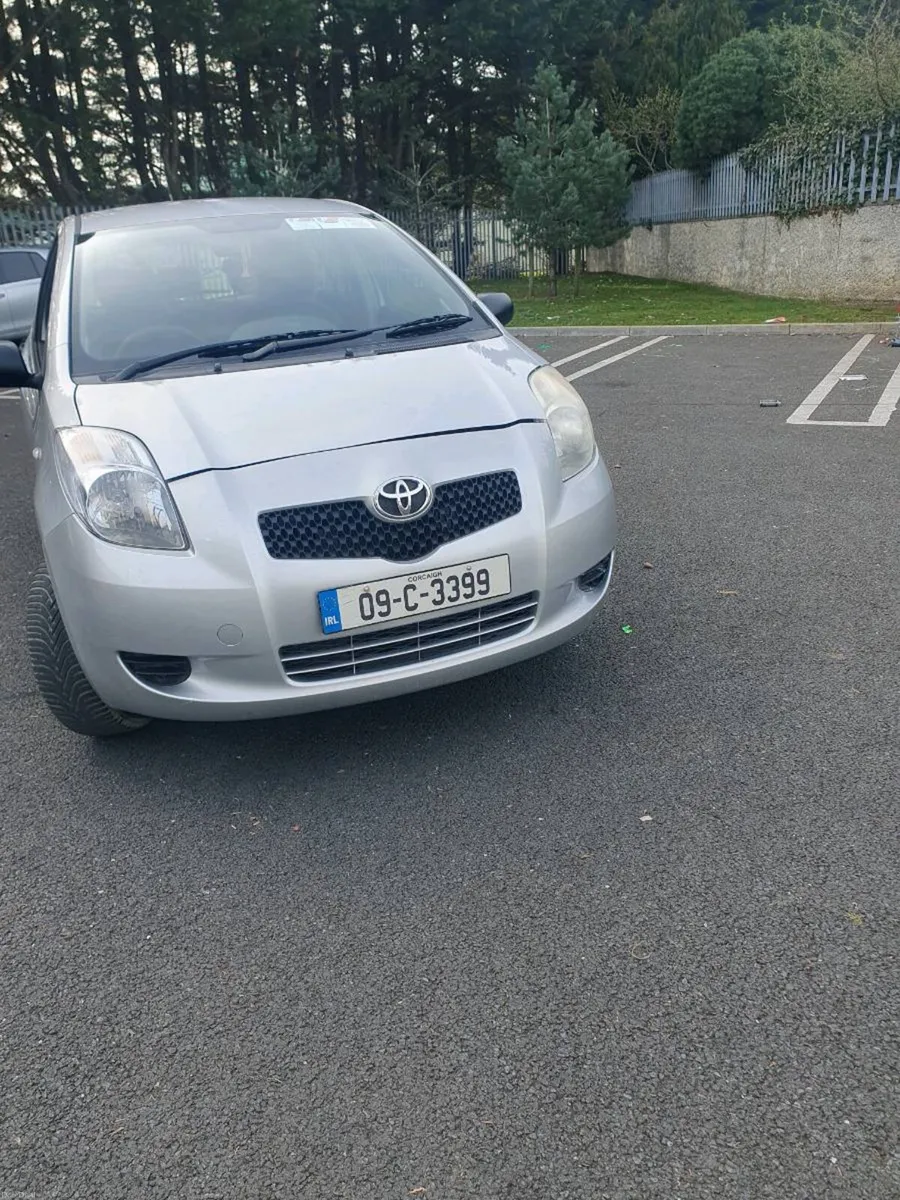 Toyota yaris low mileage - Image 2
